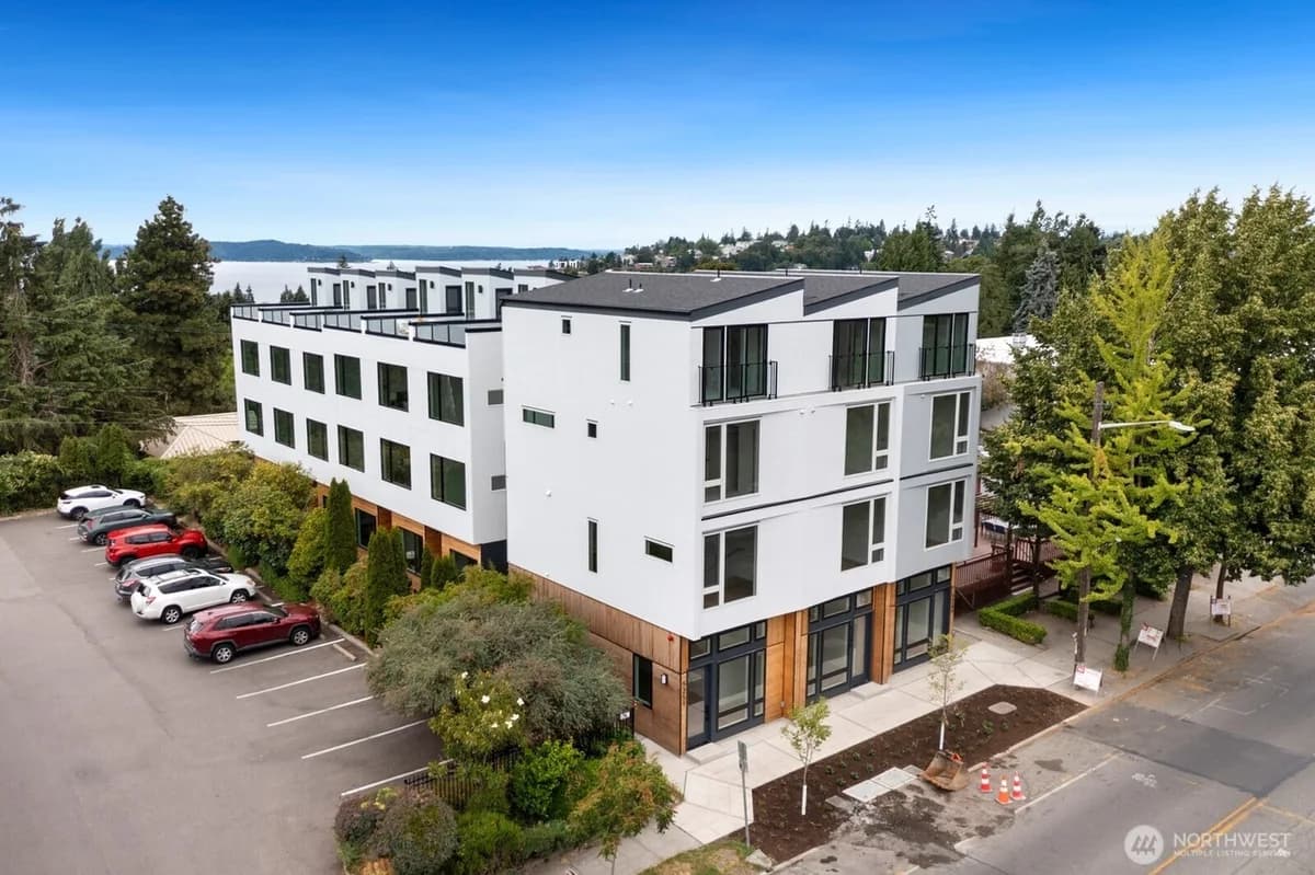 5253 California Ave SW, Seattle, WA 98136